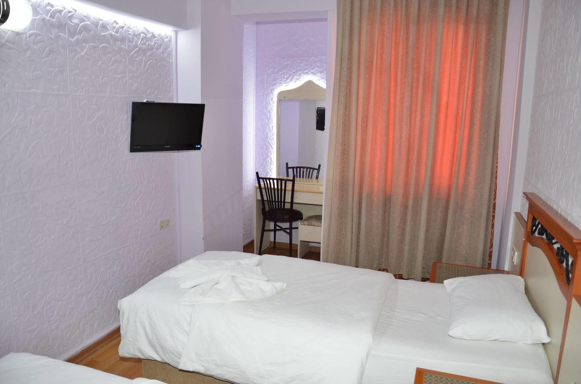 Ozturk Hotel Antalya Exterior photo