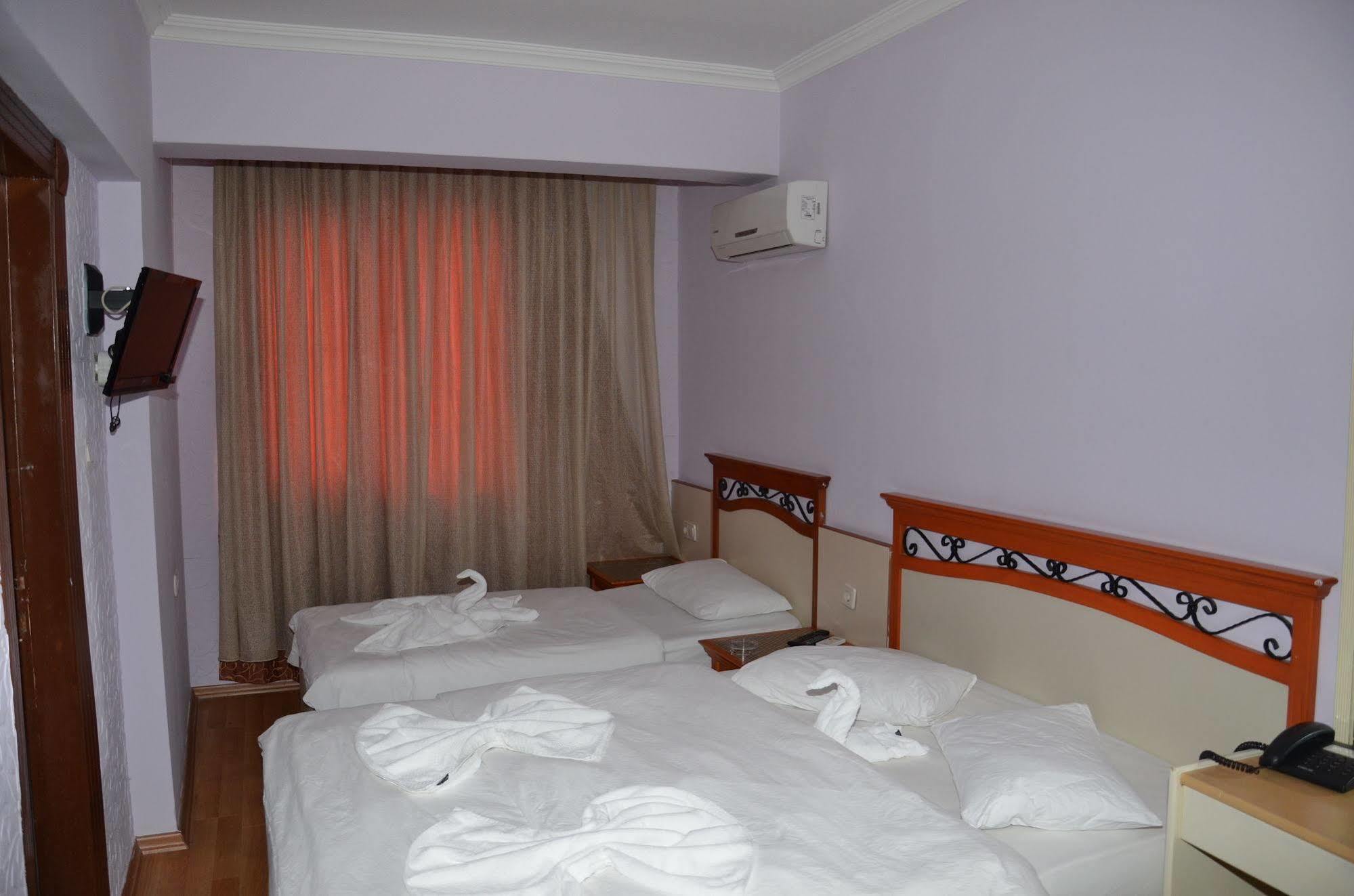 Ozturk Hotel Antalya Exterior photo