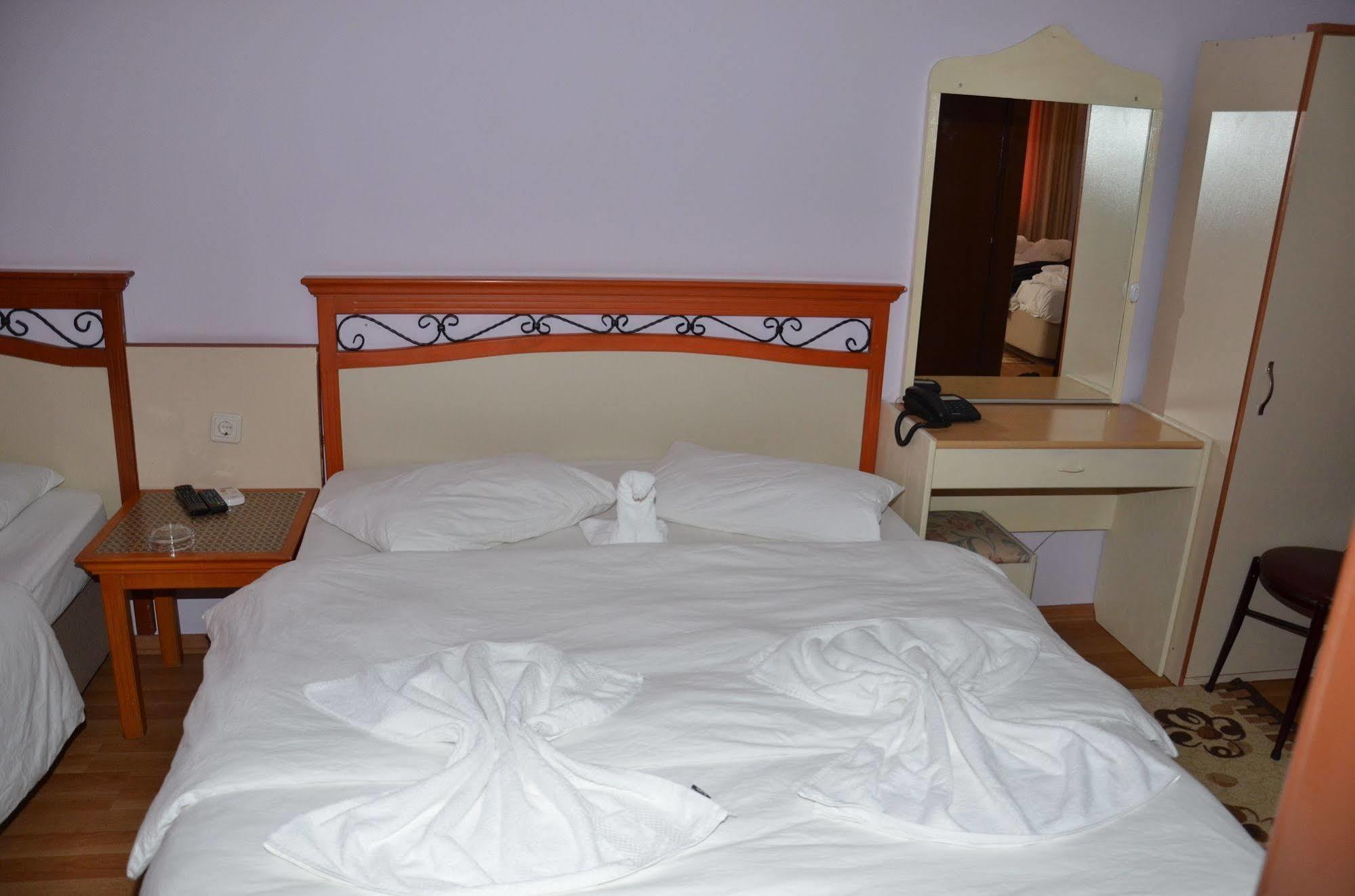 Ozturk Hotel Antalya Exterior photo