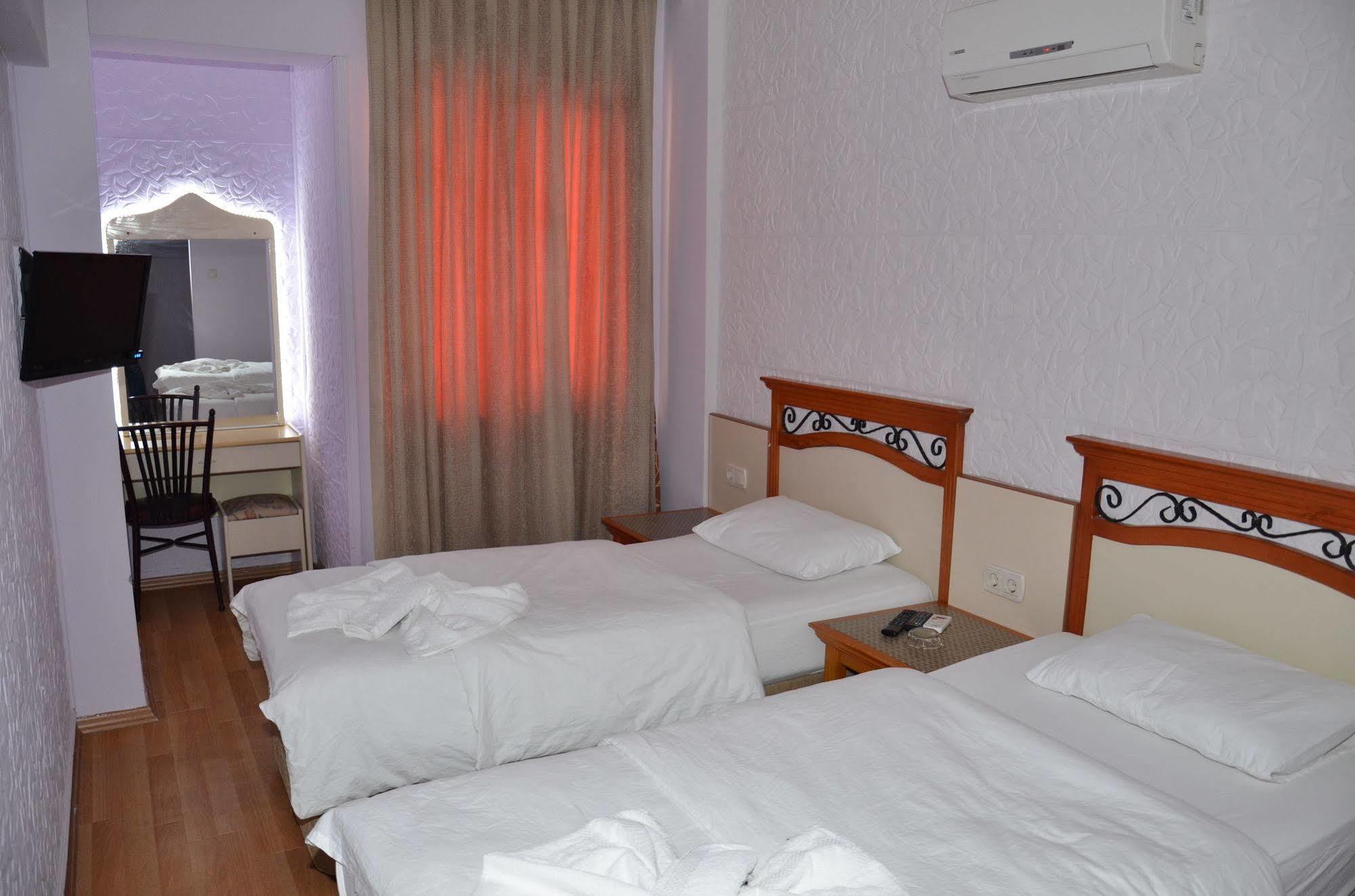 Ozturk Hotel Antalya Exterior photo