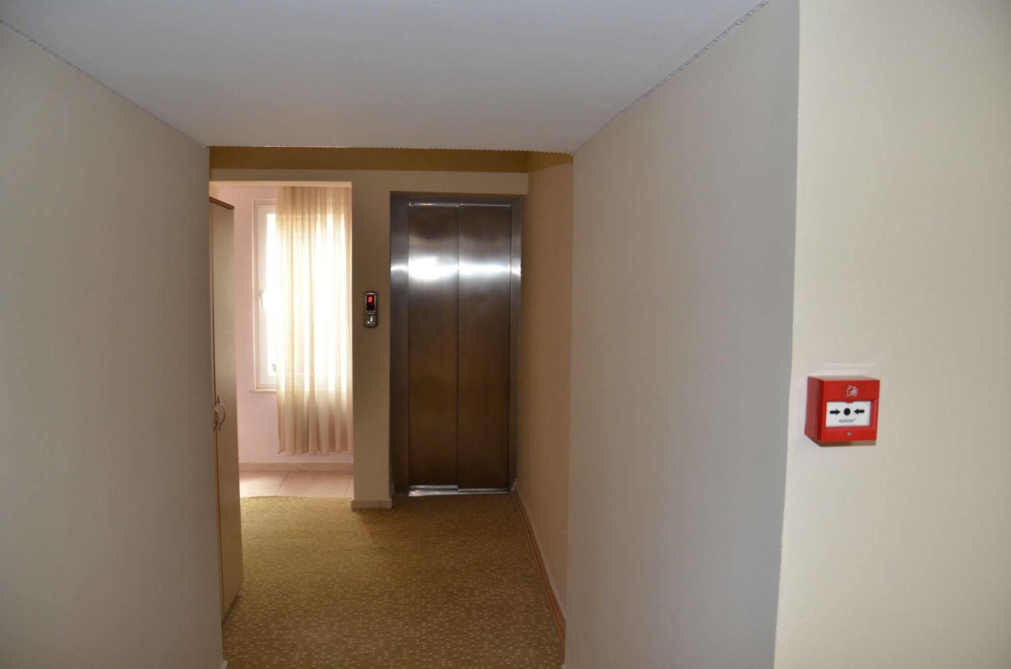 Ozturk Hotel Antalya Exterior photo